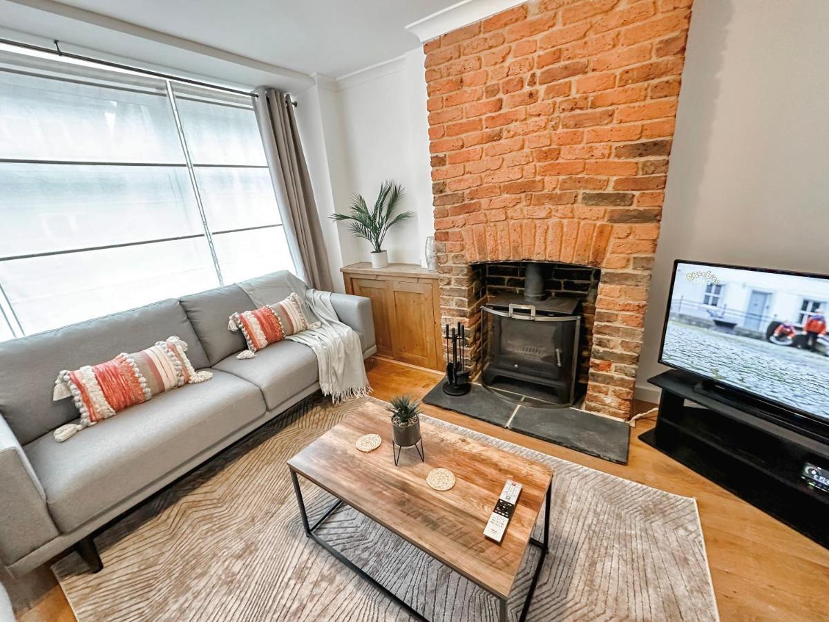 3 Bedroom Home Close To Town Centre With Wifi & Garden Royal Tunbridge Wells Eksteriør billede