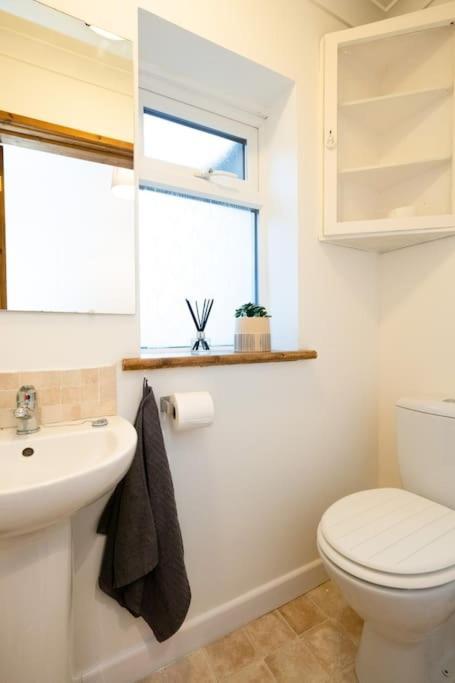 3 Bedroom Home Close To Town Centre With Wifi & Garden Royal Tunbridge Wells Eksteriør billede