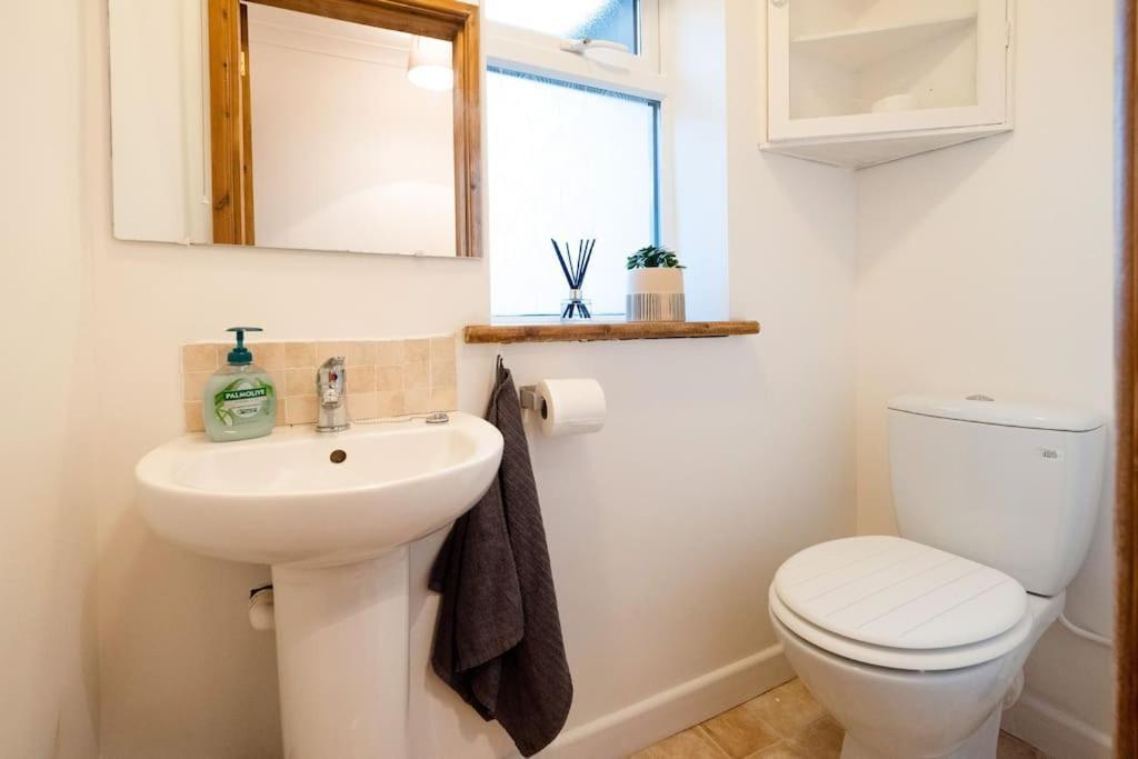 3 Bedroom Home Close To Town Centre With Wifi & Garden Royal Tunbridge Wells Eksteriør billede