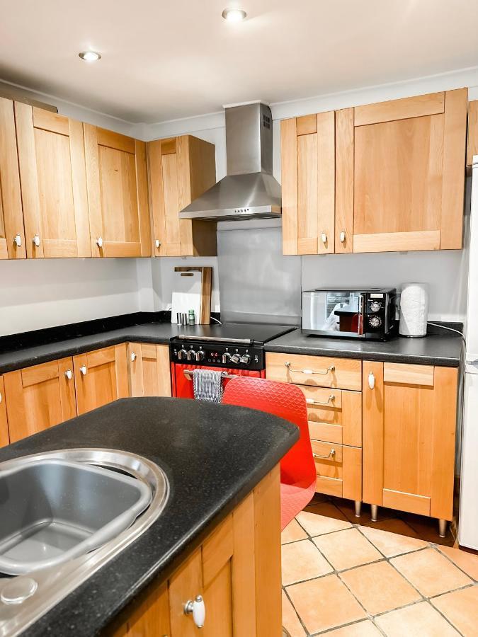 3 Bedroom Home Close To Town Centre With Wifi & Garden Royal Tunbridge Wells Eksteriør billede