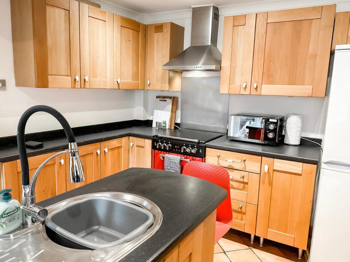 3 Bedroom Home Close To Town Centre With Wifi & Garden Royal Tunbridge Wells Eksteriør billede